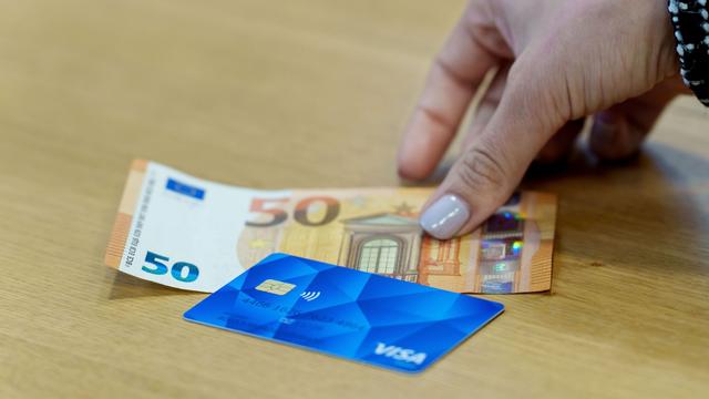 Flüchtlinge: Asylbewerber-Bezahlkarte im Saarland kommt noch im Januar