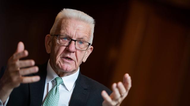 Bildung: Kretschmann: Schule muss KI-Revolution abbilden
