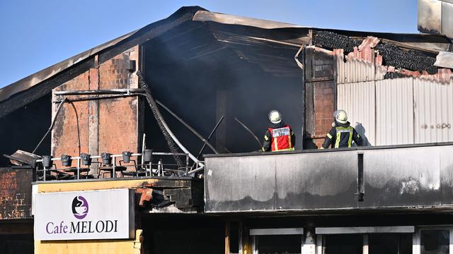 Feuerwehreinsatz: Sieben Menschen bei Brand verletzt - Explosion gemeldet