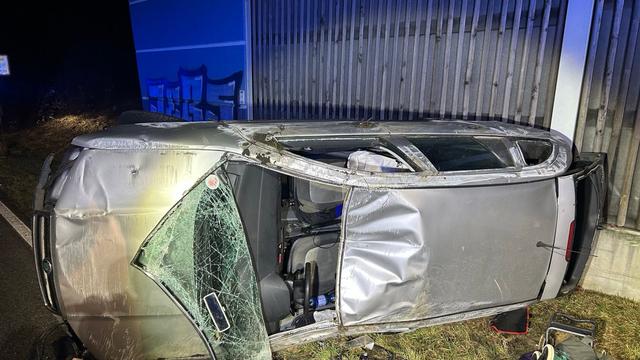 Unfall: Unfall unter Alkoholeinfluss auf A60 - zwei Verletzte