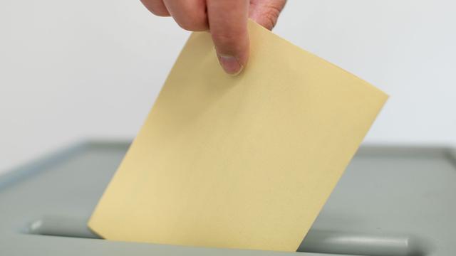 Verbraucher: Bundestagswahl, Solarstrom, KI – was sich im Februar ändert