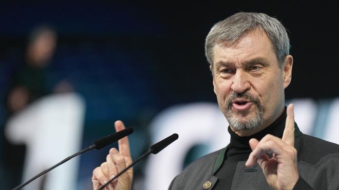 Migranten als "böse Wanderer"?: Söder vergleicht Grenzpolizei mit Zombie-Jägern aus TV-Serie | DIE ZEIT