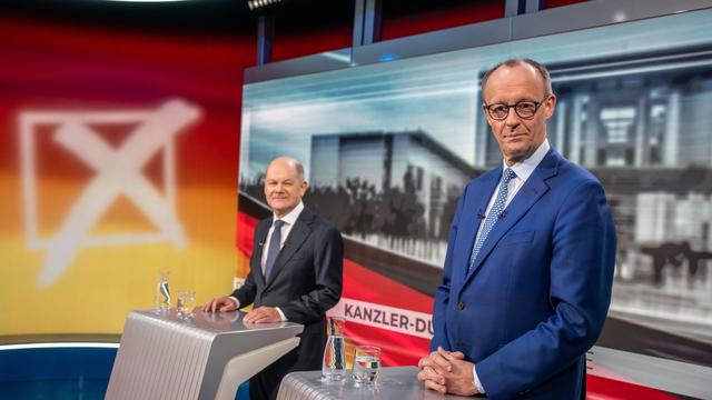 TV-Duell: In einem Flieger und Boot - Scholz und Merz beim TV-Duell