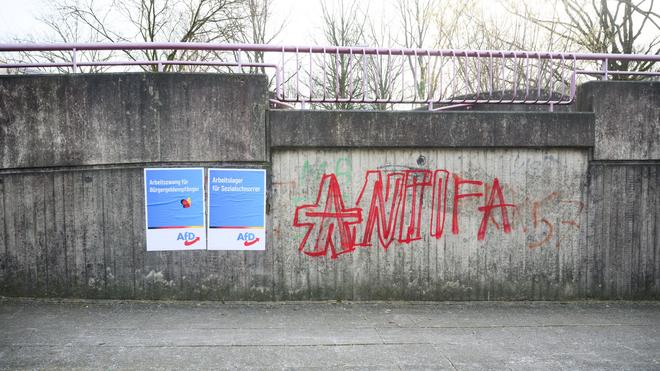 Hannover: Die AfD Niedersachsen distanziert sich von gefälschten Wahlplakaten in Hannover.