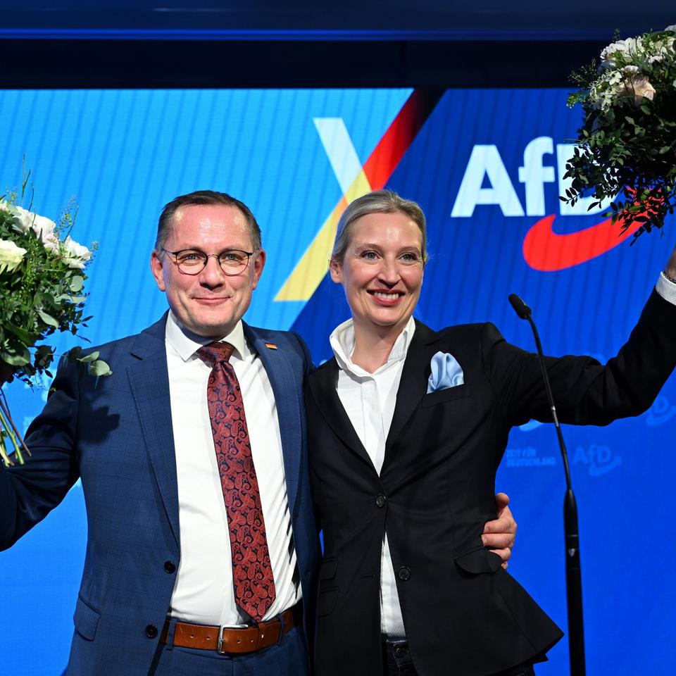 Bundestagswahl: "Riesenschritt nach vorn" &ndash; AfD gewinnt Wahl in Sachsen |  DIE ZEIT