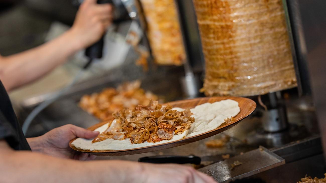 Fast Food: Preiskrise bei Döner und Burger - Rindfleisch knapp | DIE ZEIT