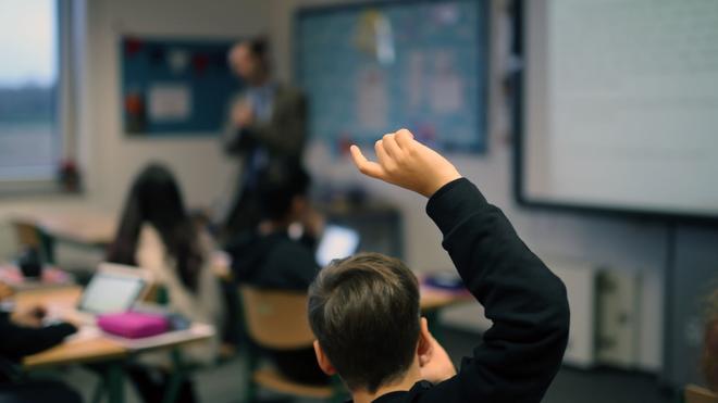 Schülerzahl: Im Freistaat gibt es 1.575 allgemeinbildende Schulen in öffentlicher und freier Trägerschaft. (Symbolbild)