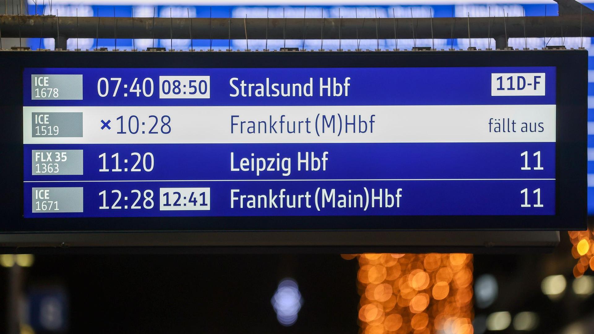 Reisen mit dem Zug: Deutsche Bahn will besser über Störungen informieren