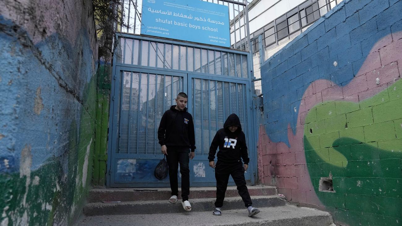 Nahost: UN: Israel schließt weitere UNRWA-Schulen in Ost-Jerusalem ...