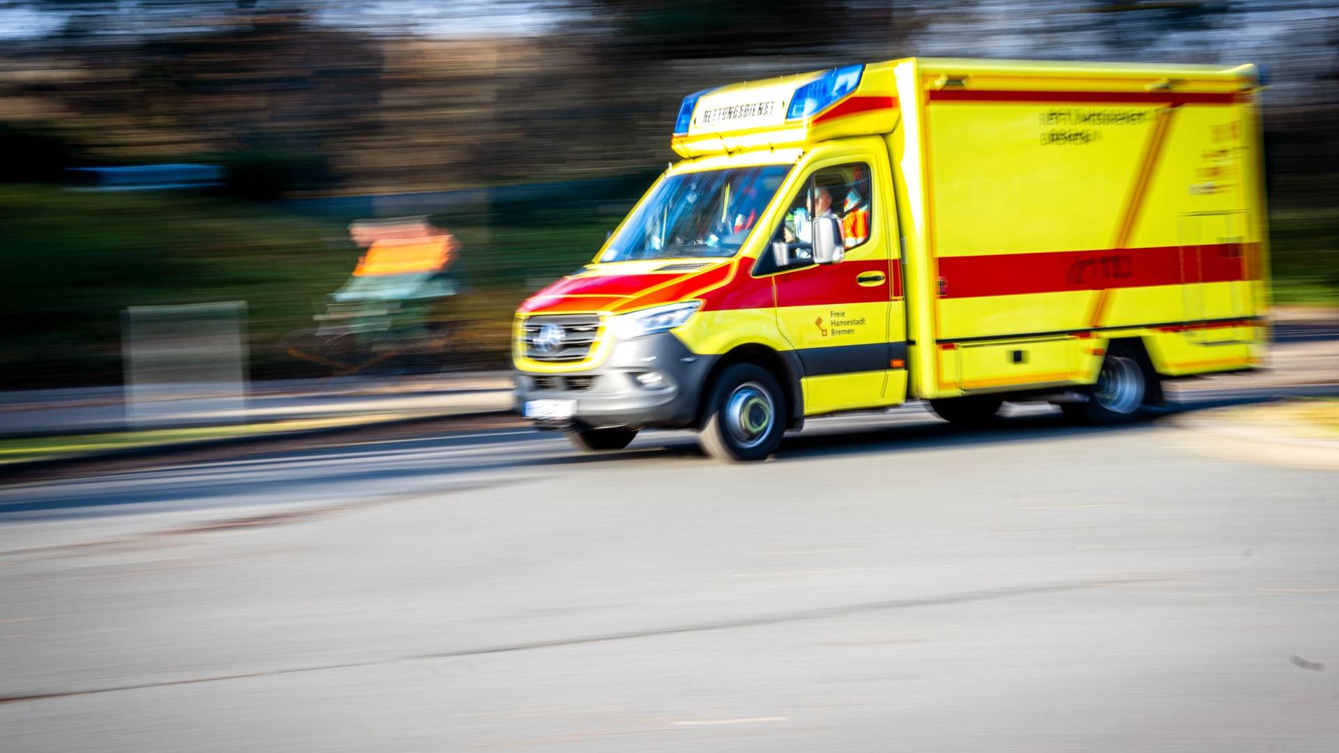 Bremen: 14-Jähriger von Auto erfasst und schwer verletzt