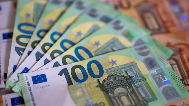 Income: The average salaries in North Rhine -Westphalia are far apart depending on the industry.