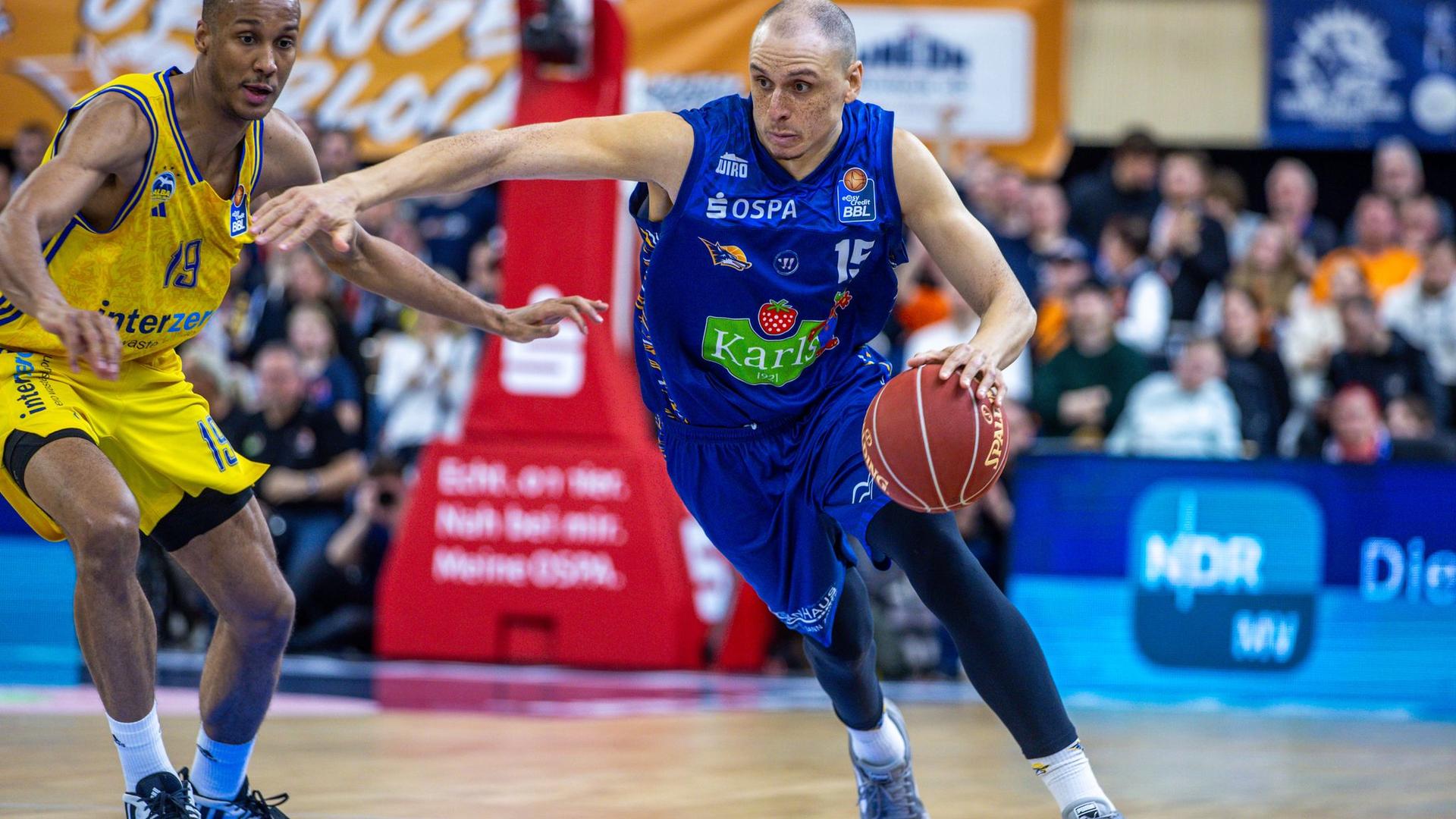 Basketball: Robin Amaize bleibt bei den Rostock Seawolves
