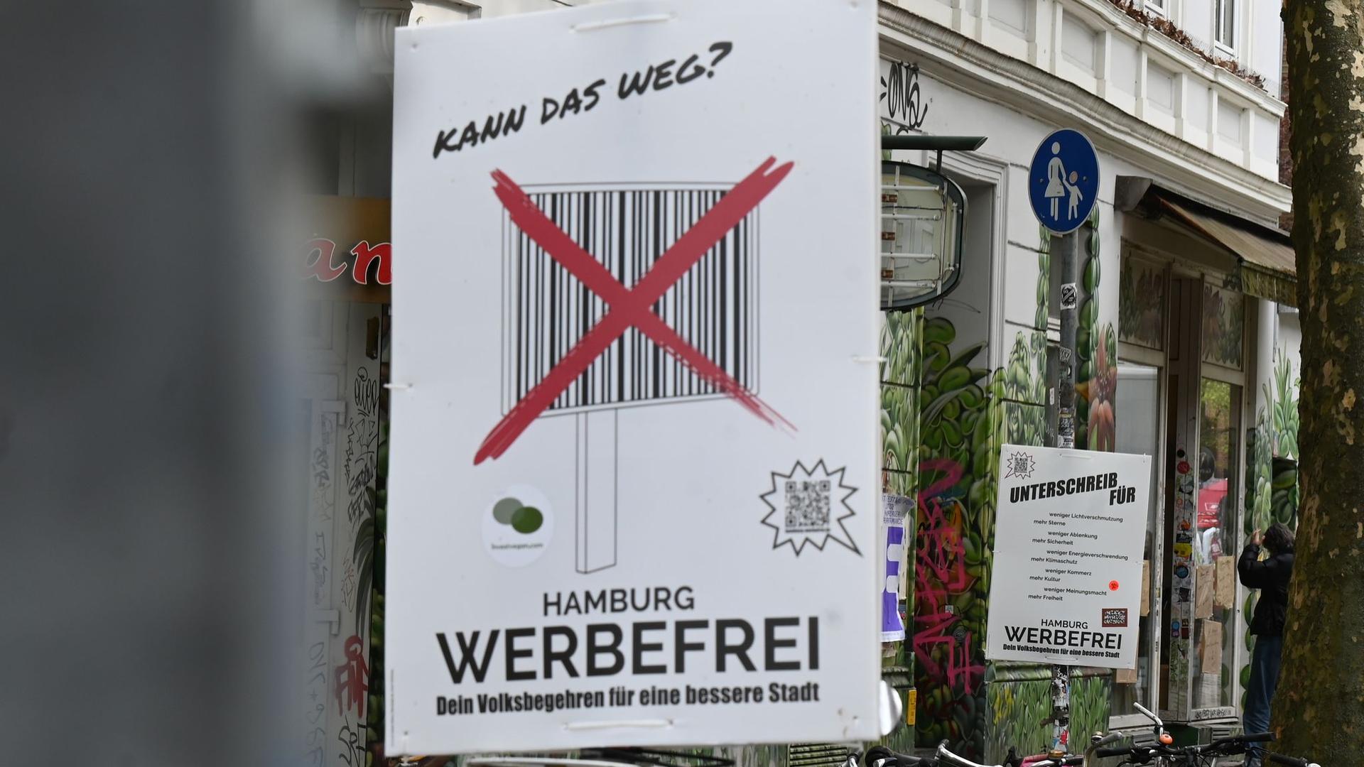 Gegen digitale Werbung: "Hamburg Werbefrei" sammelt Unterschriften für Volksbegehren