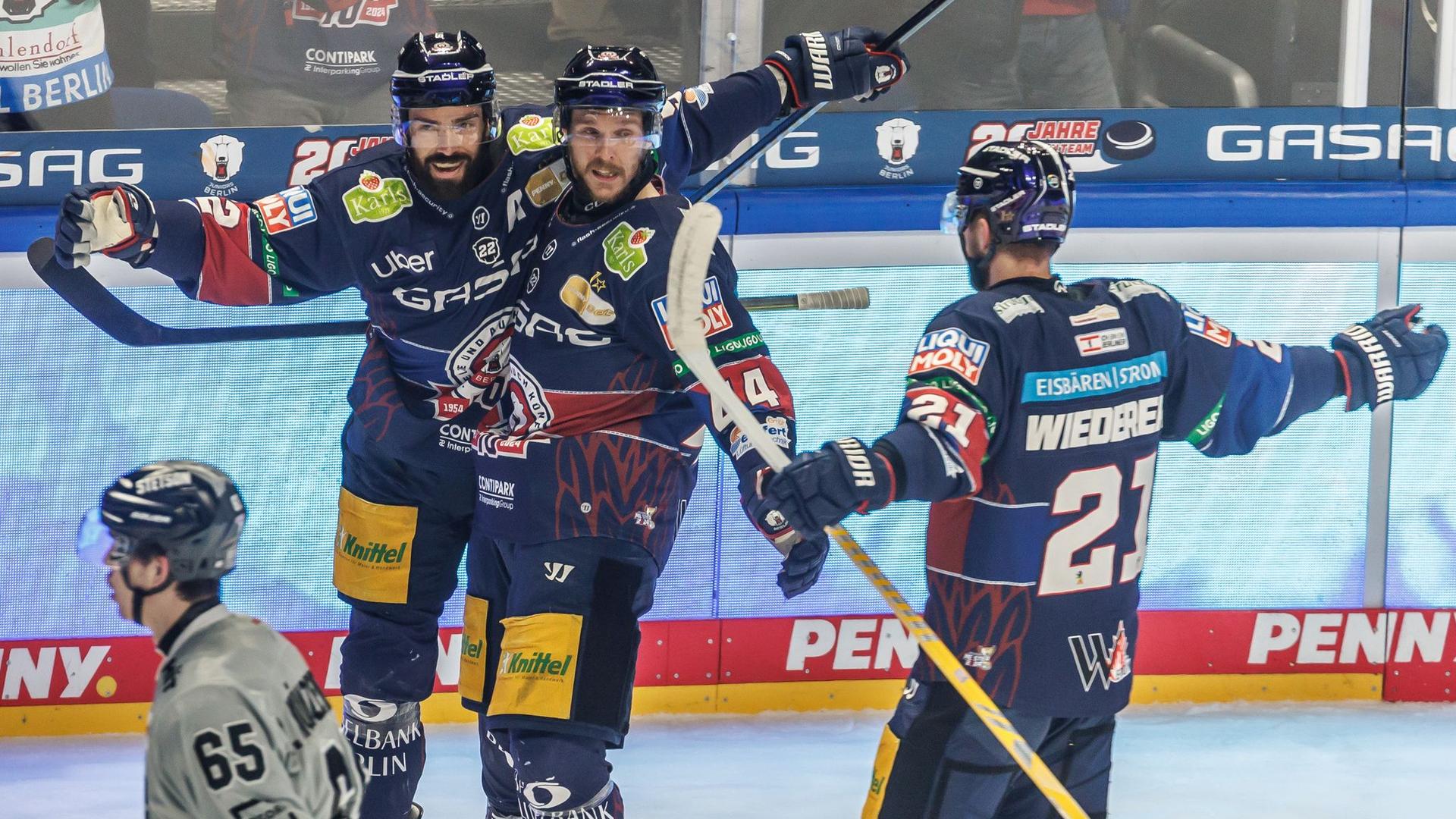 EIshockey-Playoffs: Eisbären Berlin zum elften Mal deutscher Eishockey-Meister