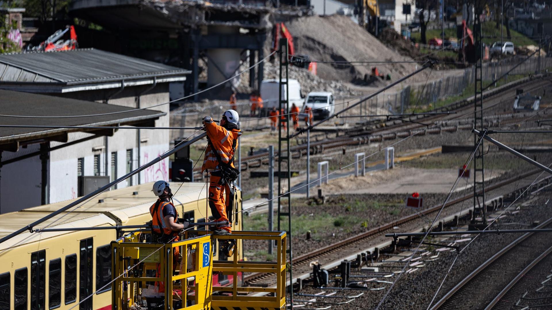 Berliner S-Bahn-Verkehr: Bahn: Arbeiten auf dem gesperrten Ringbahnabschnitt im Plan