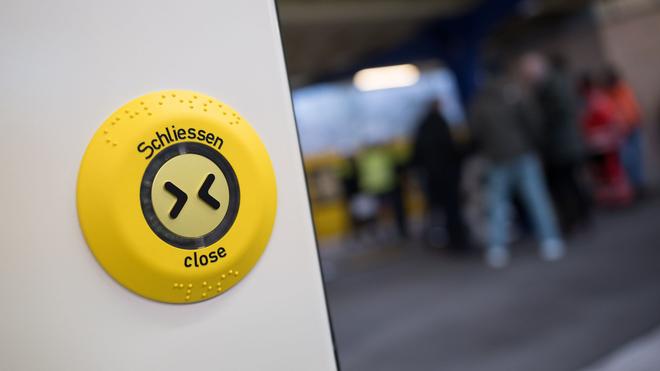 Berliner Nahverkehr: Fürs Türen blockieren in der U-Bahn droht nun ein ...