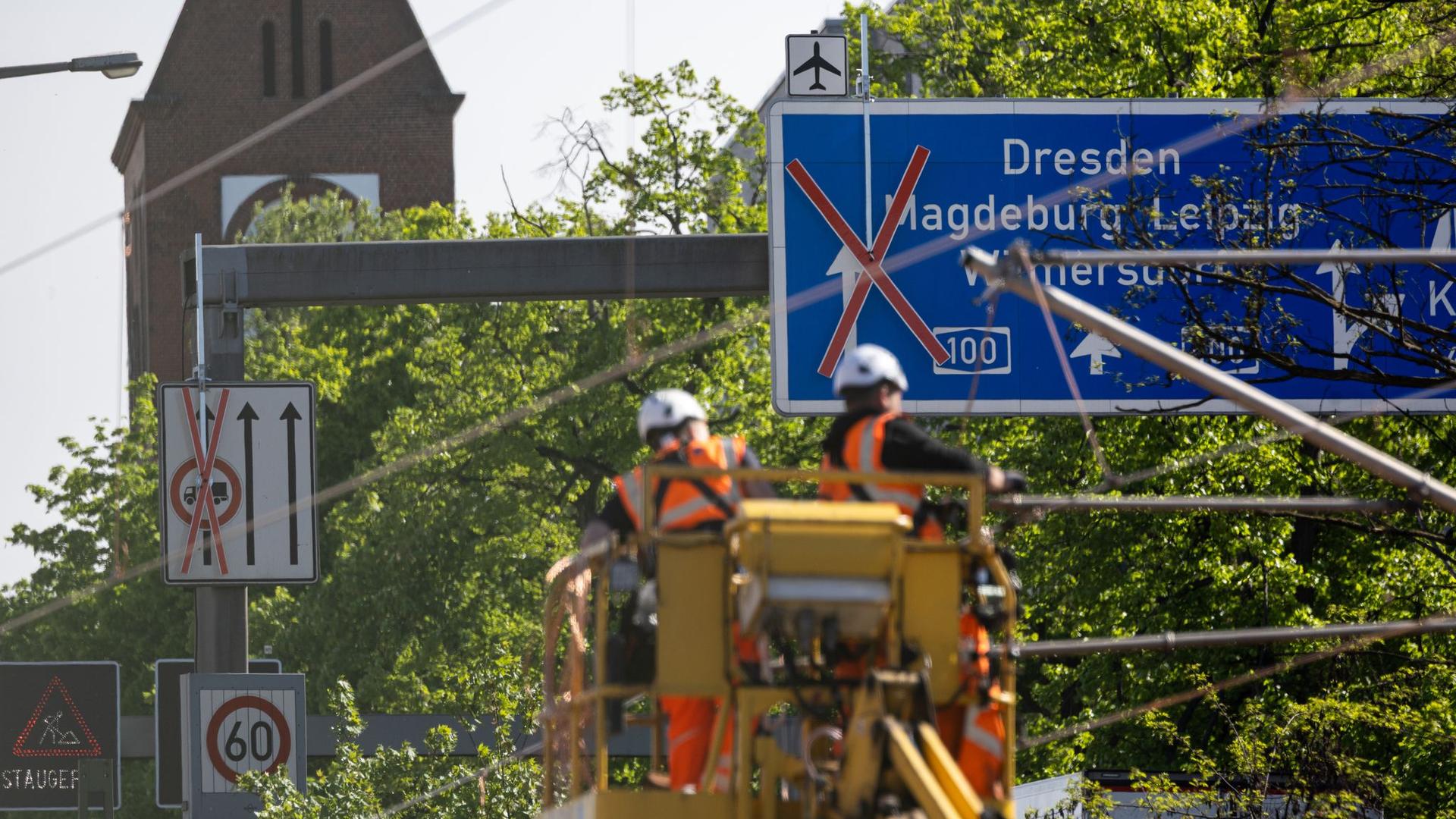 Nahverkehr im Berliner Westen: Busse wegen A100-Umleitung mit erheblichen Verspätungen