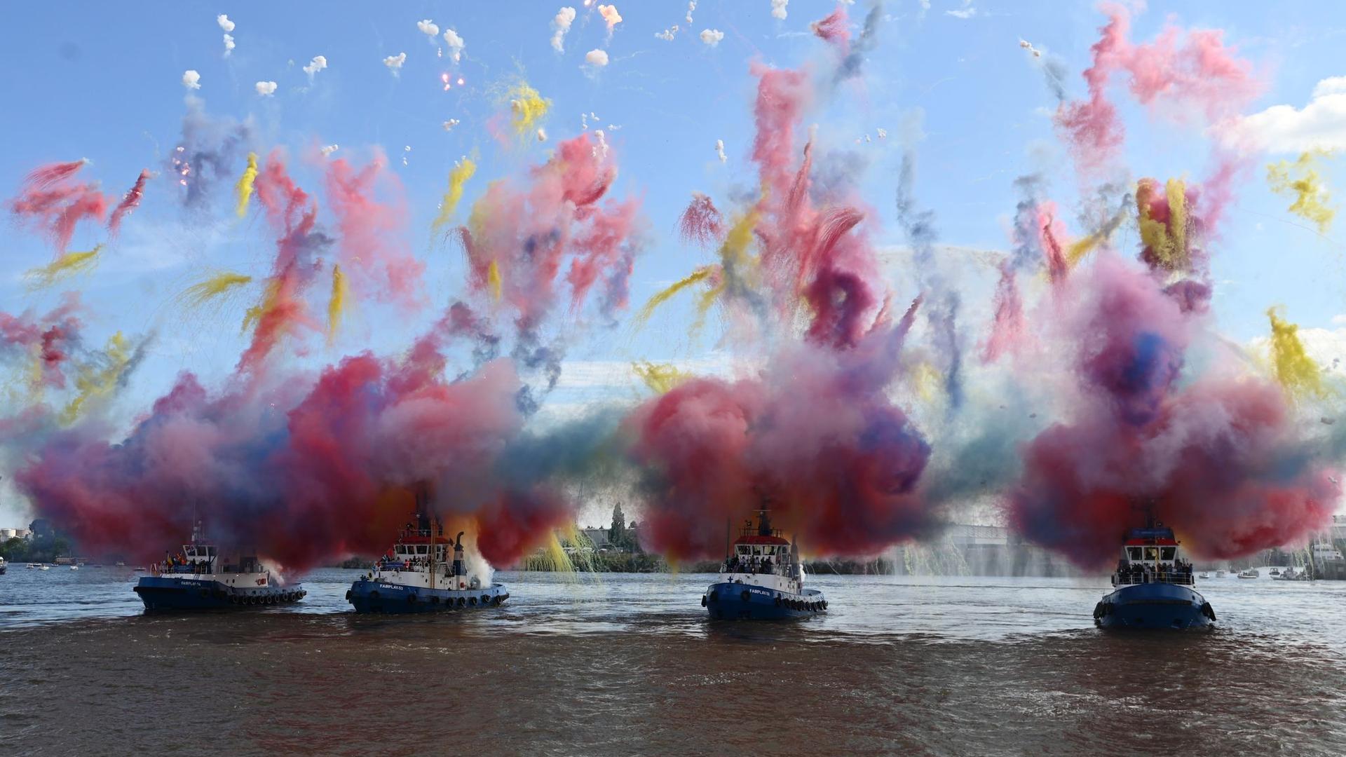 Partymeile an der Elbe: 1,2 Millionen Besucher beim Hamburger Hafengeburtstag