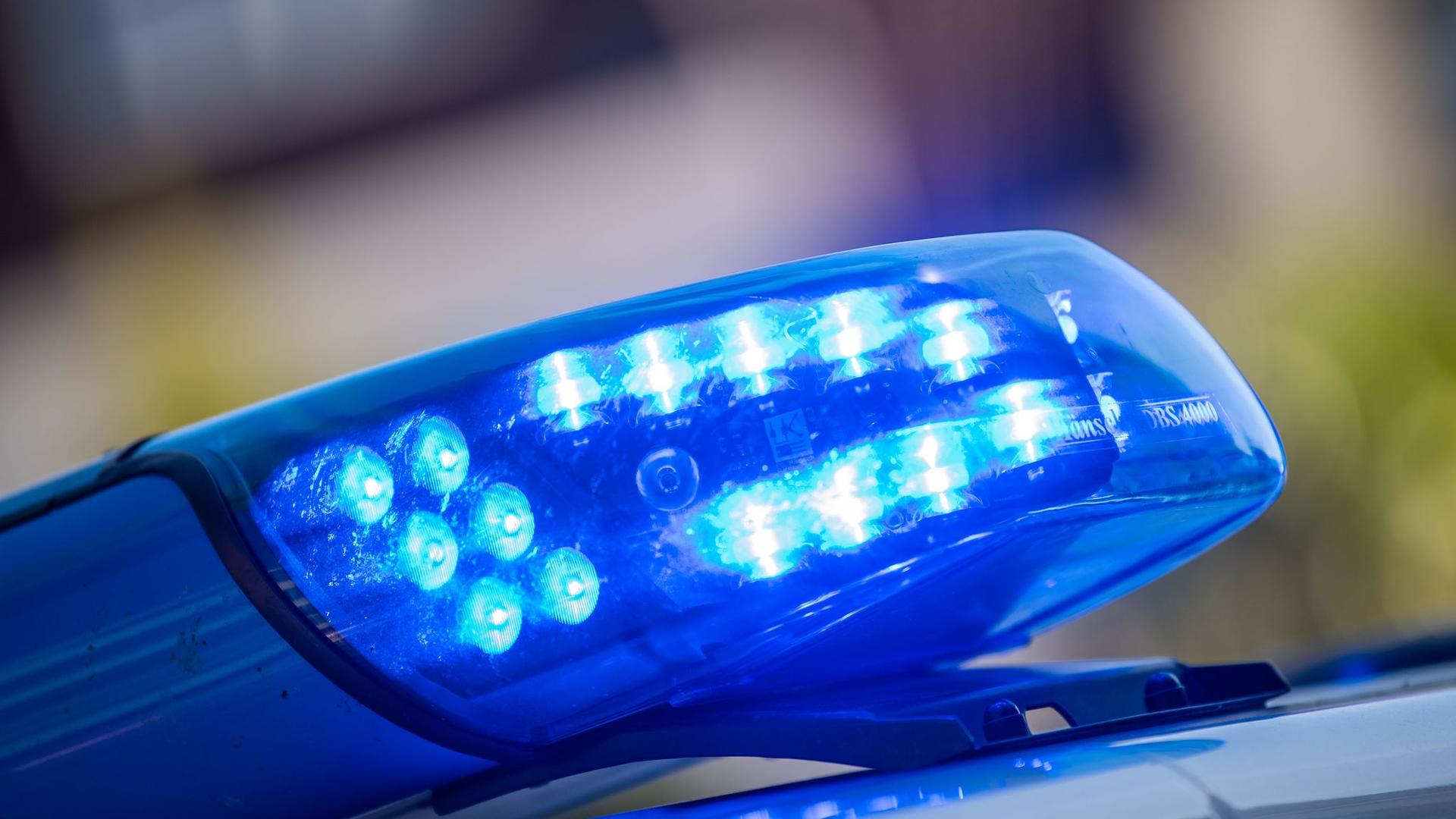 Brände: Brand bei Müllentsorgungsfirma in Rostock - ein Verletzter