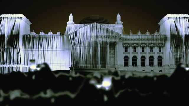 Christo und Jeanne-Claude: 30 Jahre nach Verhüllung - Reichstag wird angestrahlt