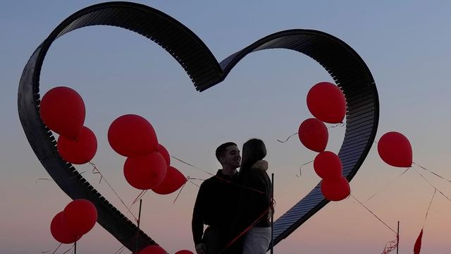 Jugend in Deutschland: Junge Menschen blicken zuversichtlicher in eigene Zukunft