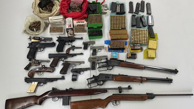 Kriminalität: Waffenhandel: Polizei durchsucht Wohnungen im Ruhrgebiet