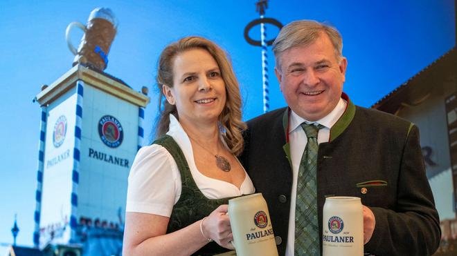 Oktoberfest: Neue Wiesn-Wirte: Wechsel im Paulaner-Zelt | DIE ZEIT