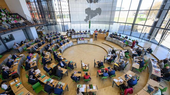 Eröffnung war 2019 geplant: Der Sächsische Landtag debattiert am Donnerstag über das Desaster beim Bau der JVA in Zwickau. (Archivbild).
