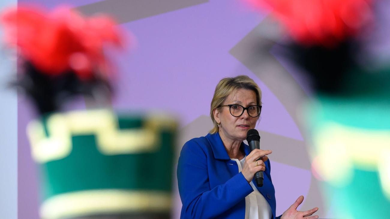 Kultur-Finanzierung: Debatte um Haushalt - Klepsch sieht kein Sparpotenzial mehr