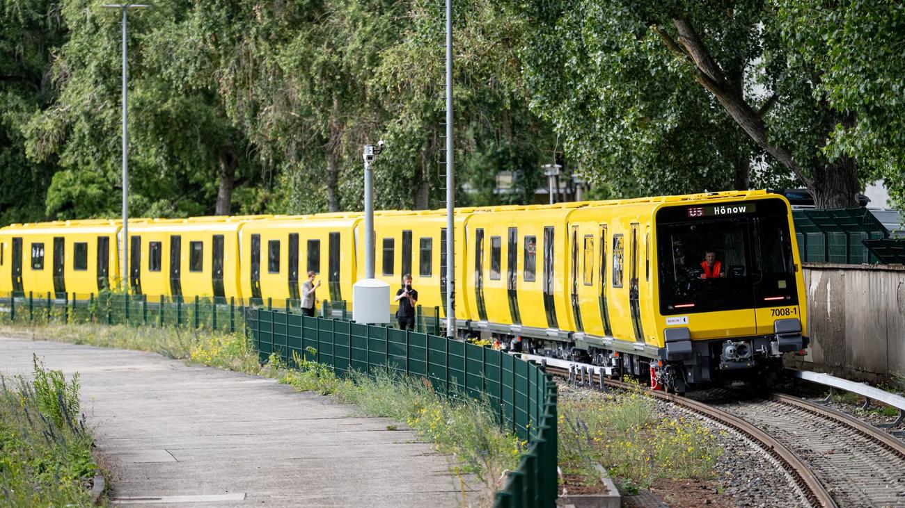 Berliner Nahverkehr: BVG: Liegen bei Inbetriebnahme neuer Züge im Plan