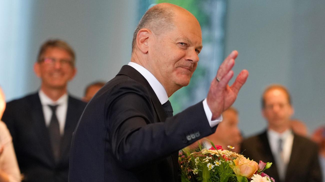 Elegantes Kanzler Scholz Erfurt Bildnull