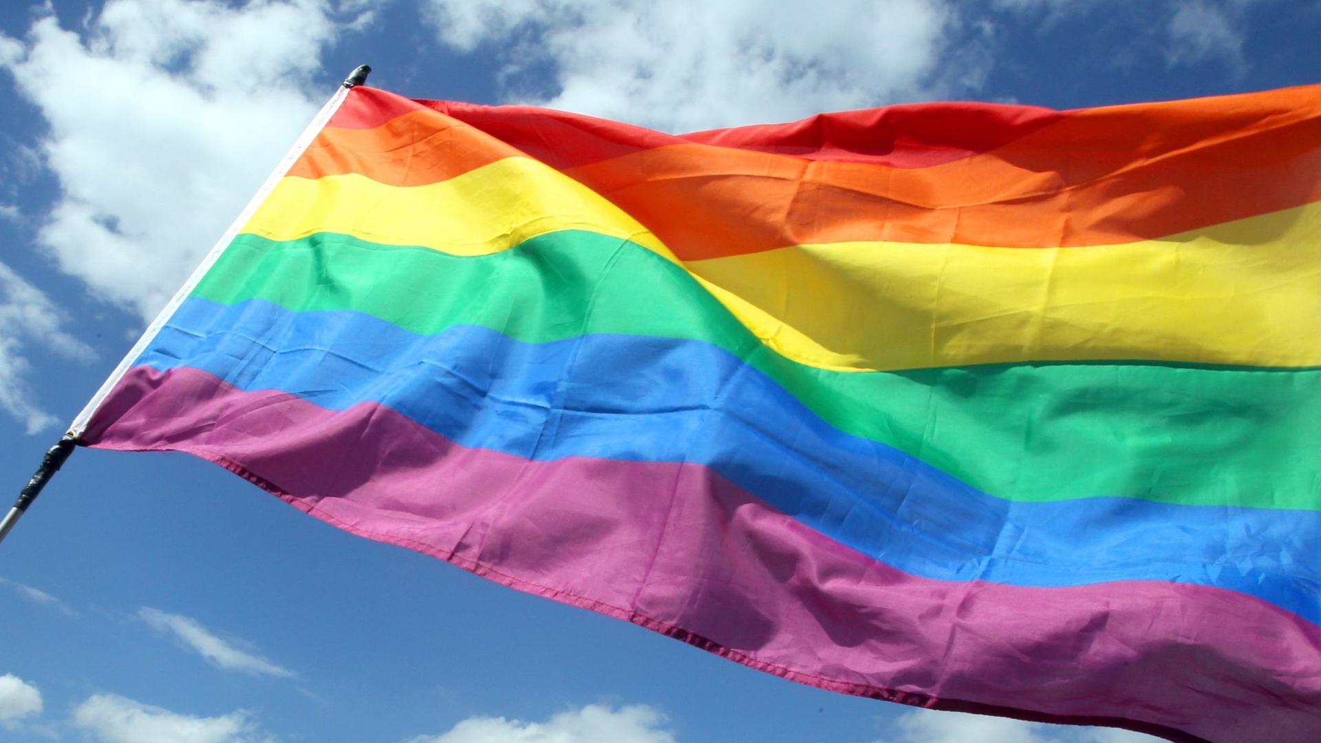 Grundgesetzänderung: Berlin fordert Schutz sexueller Identität im Grundgesetz