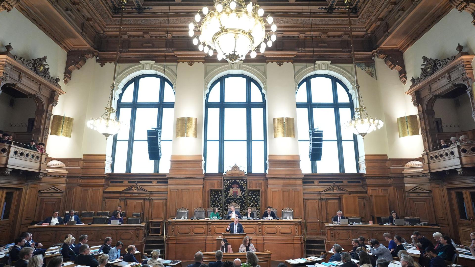 Bürgerschaft: Hamburg geht ersten Schritt zur Lockerung der Schuldenbremse