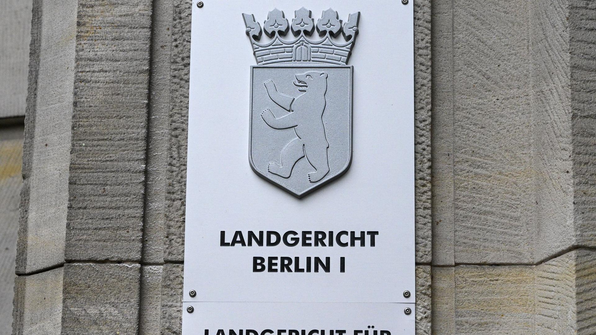 Femizid in Berlin-Marzahn: Frau in Fahrstuhl erstochen: Mordprozess gegen Ex-Partner