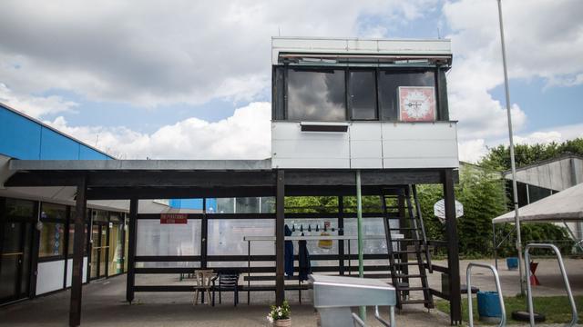Belästigung: Darmstadt: Mann macht heimlich Fotos in Umkleide – Festnahme