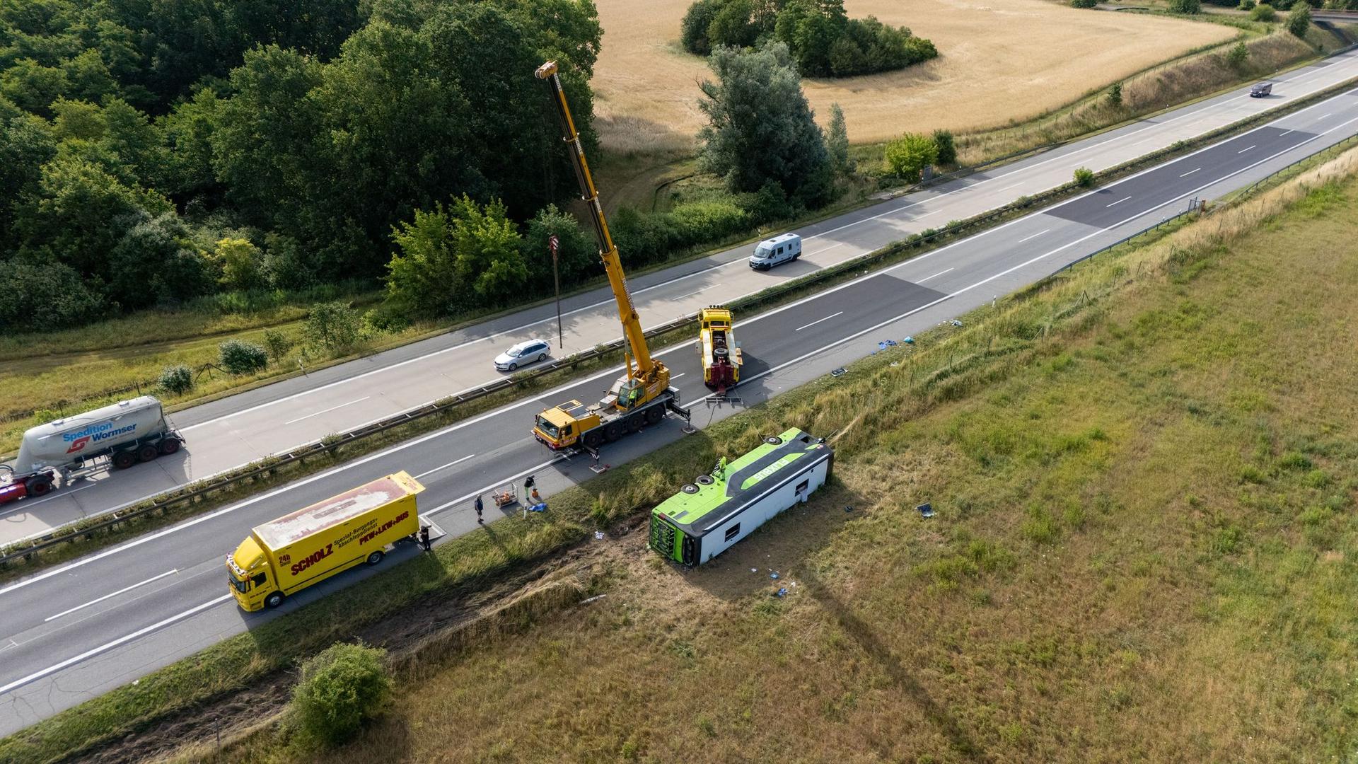Unfall: Flixbus-Unfall – Passagiere werden nach Berlin gebracht