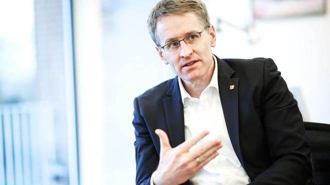  Unterstützung von Daniel Günther für Jens Spahn.