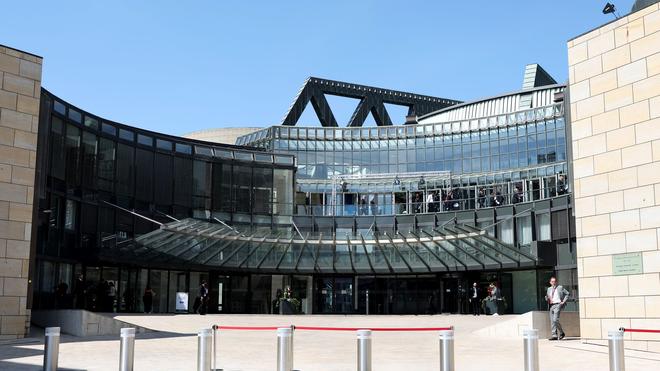  Der NRW-Landtag will sich mit einer verschärften Haus- und Geschäftsordnung vor Verfassungsfeinden schützen. (Archivbild)