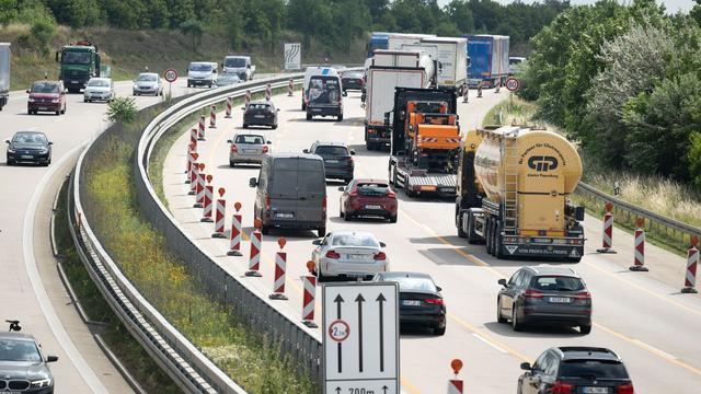 Straßenverkehr: Finanzlücke bei Autobahnen - Brückensanierungen in Gefahr?