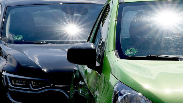 Notfall: Schreiende Kinder aus überhitztem Auto gerettet