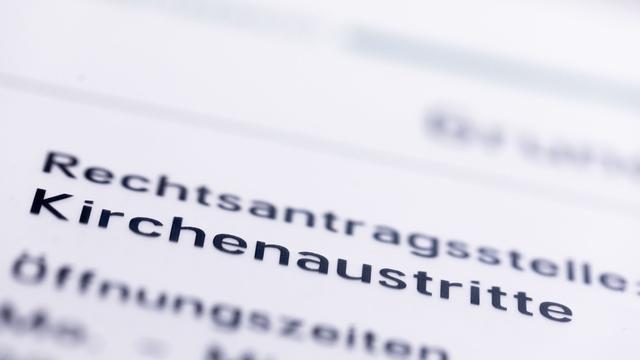Kirchen: Austritt: Kirchen im Norden halten Gebühren stabil