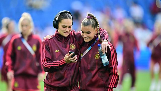 Fußball-EM: Fußballerinnen im Viertelfinale mit Hoffmann für Schüller
