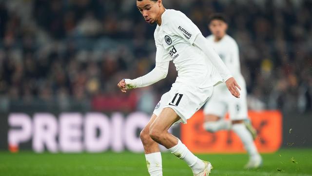 Fußball: Medien: Liverpool erhöht Angebot für Frankfurts Ekitiké