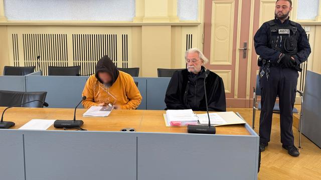 Prozess: Fahrlehrer soll sich an seinen Schülerinnen vergangen haben