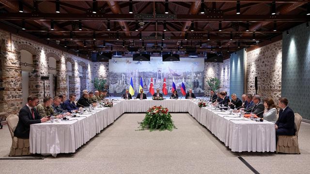 Ukraine-Krieg: Selenskyj kündigt Verhandlungen mit Russland für Mittwoch an