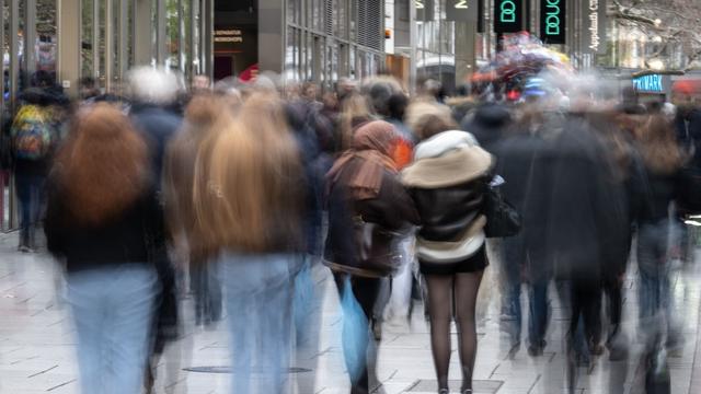 Größe, Alter und Gehalt: Statistik: Wie sieht der durchschnittliche Deutsche aus?