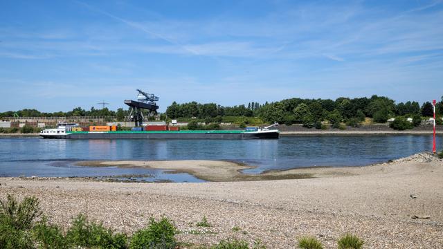 Duisburg: Abgetrenntes Bein am Rheinufer gefunden - Polizei ermittelt