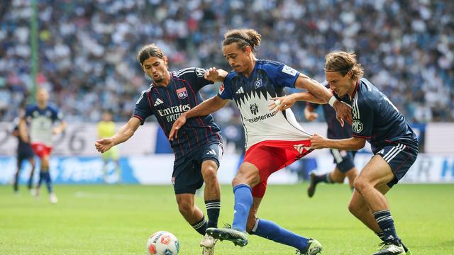 Fußball-Bundesliga: HSV-Niederlage bei Peretz- und Poulsen-Premiere