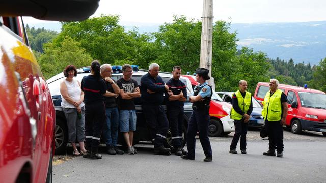 Unfall: Rennwagen in Frankreich kommt von Straße ab - drei Tote