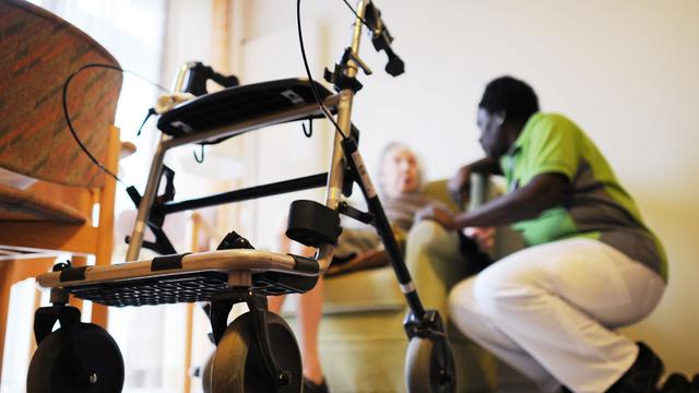 Pflege: Weniger Pflegeplätze - CDU fordert aktive Pflegepolitik